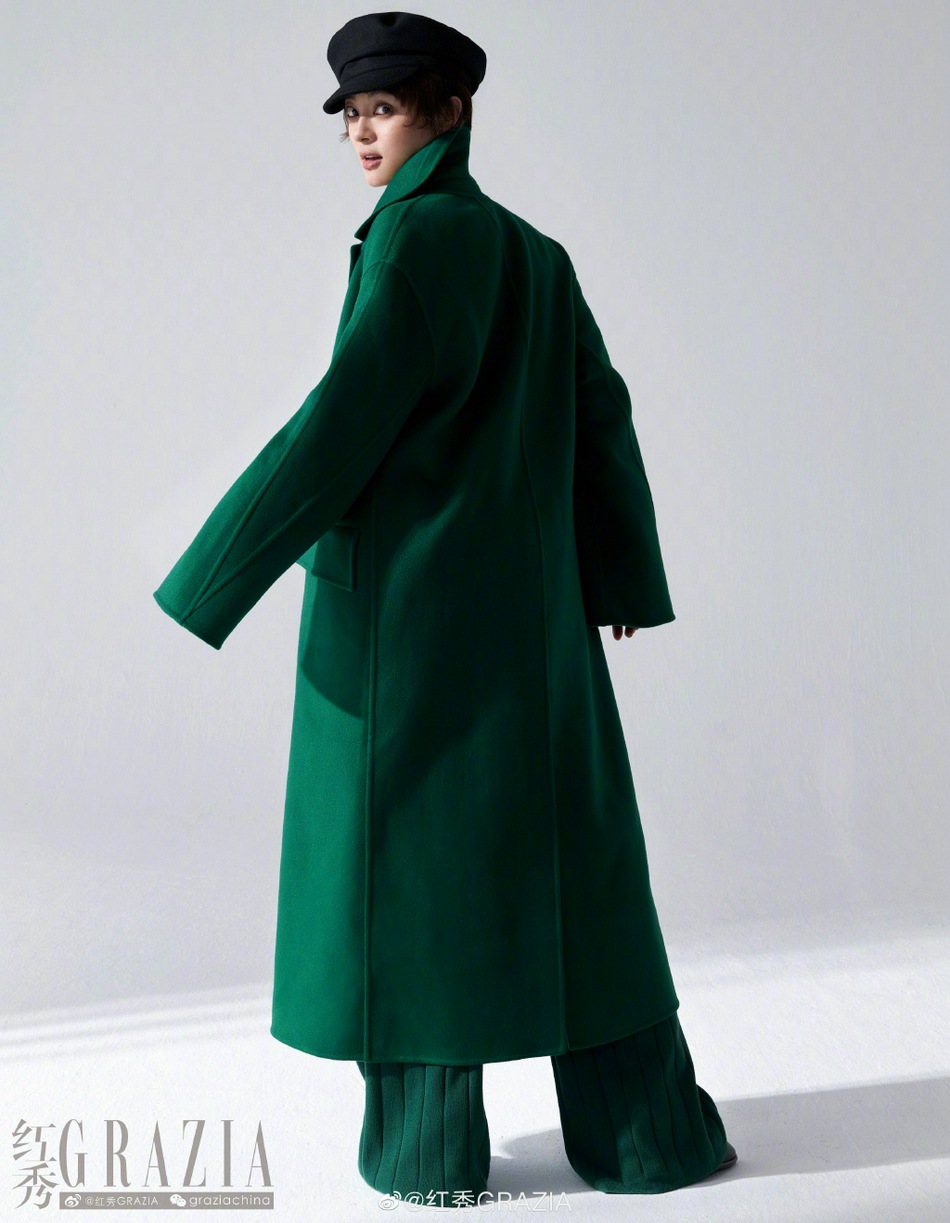 孙俪简约造型演绎成熟魅力写真