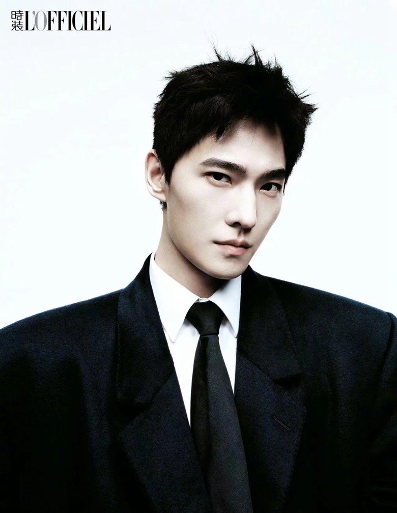 杨洋时装十月刊封面黑白情绪大片