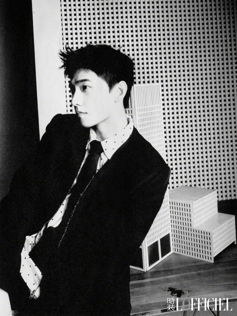 杨洋时装十月刊封面黑白情绪大片