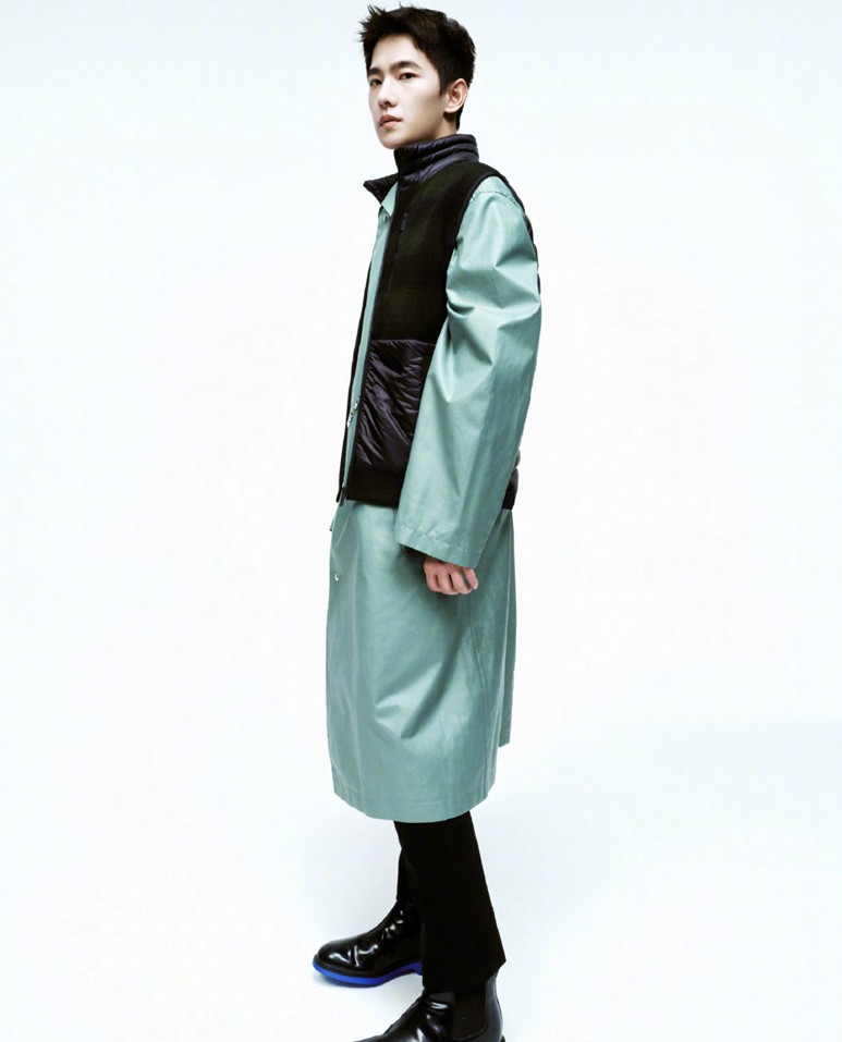 杨洋时装十月刊封面黑白情绪大片