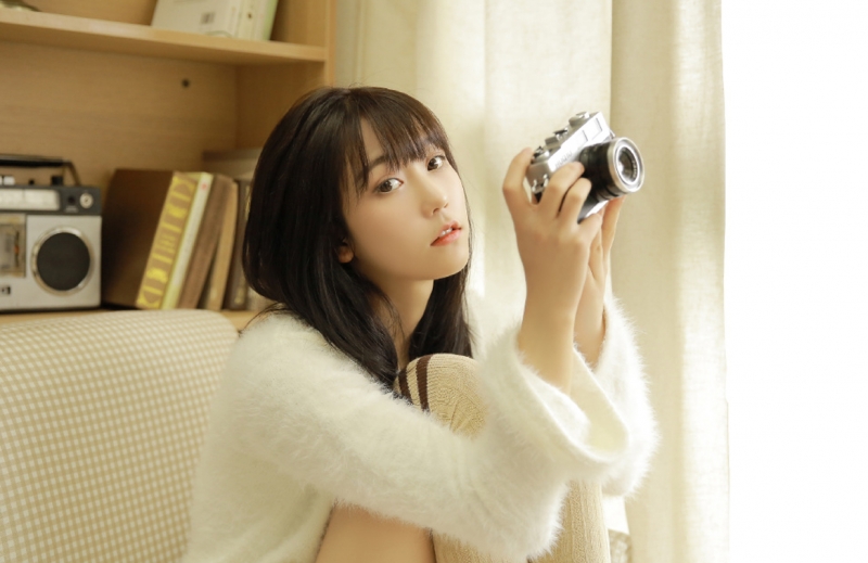 过膝袜小姐姐修长美腿精选图片