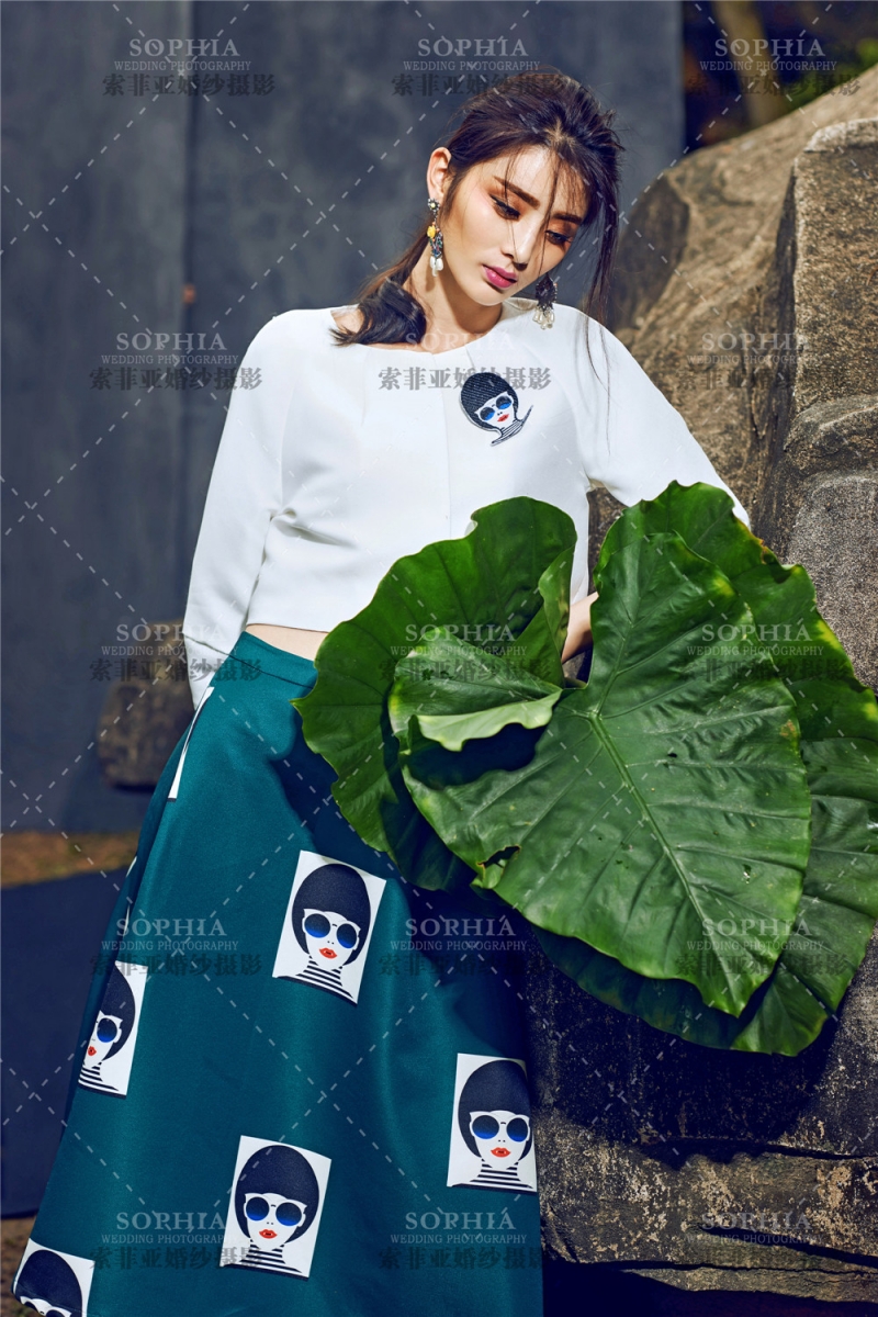 美女嫩模漂亮脸蛋性感身材私拍