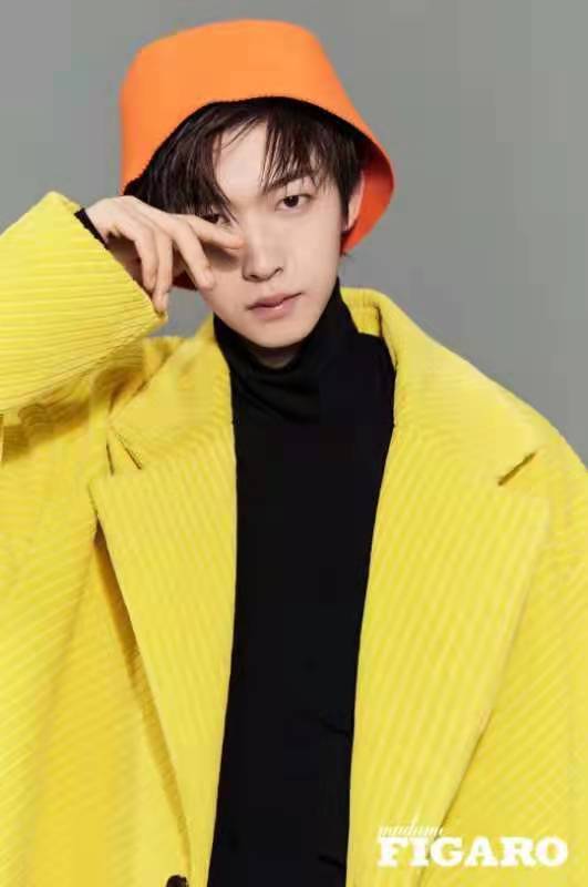 刘宇秋日冷感大片帅气迷人