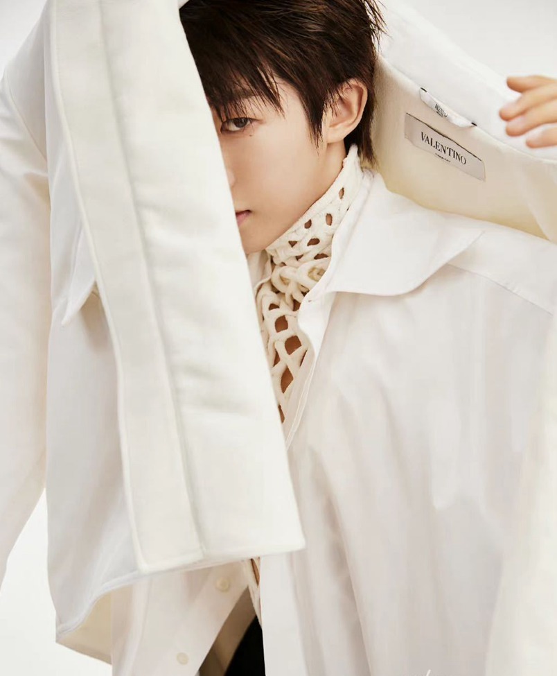 刘宇秋日冷感大片帅气迷人