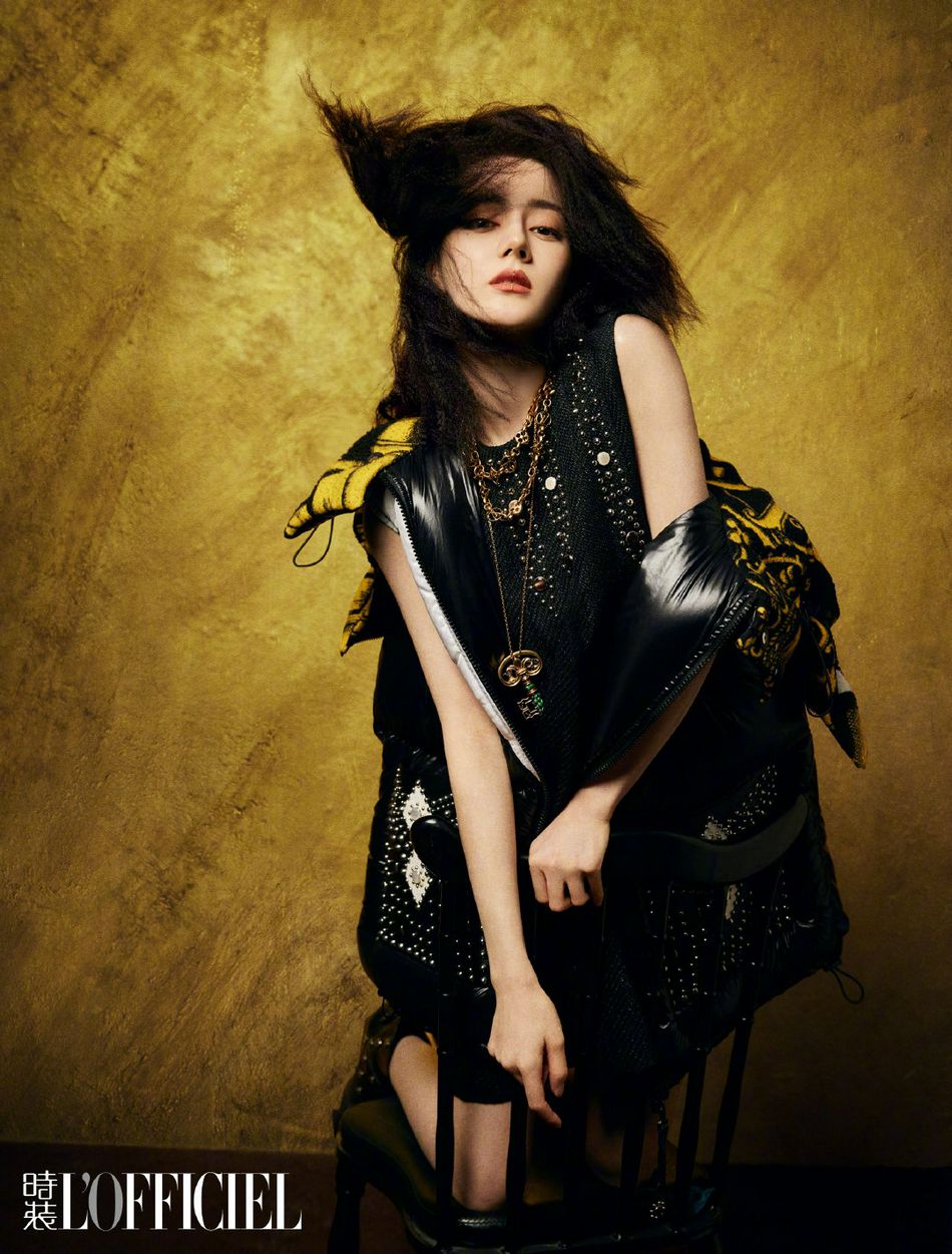 迪丽热巴化身摩登女郎杂志写真