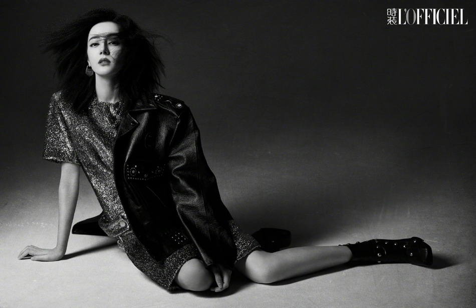 迪丽热巴化身摩登女郎杂志写真