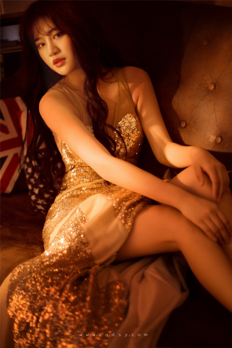 光影下的极品尤物妩媚妖娆私拍