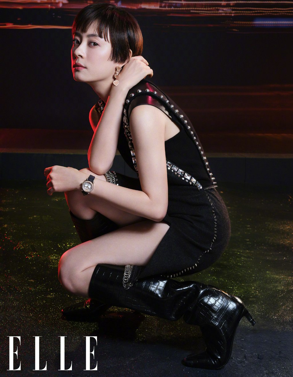 孙俪置身斑斓夜色酷飒十足写真