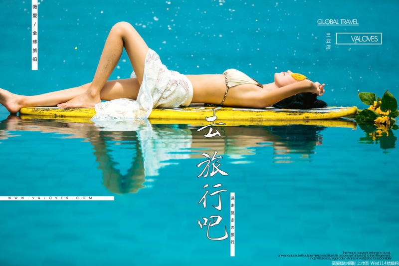 比基尼泳衣美女傲人事业线私拍