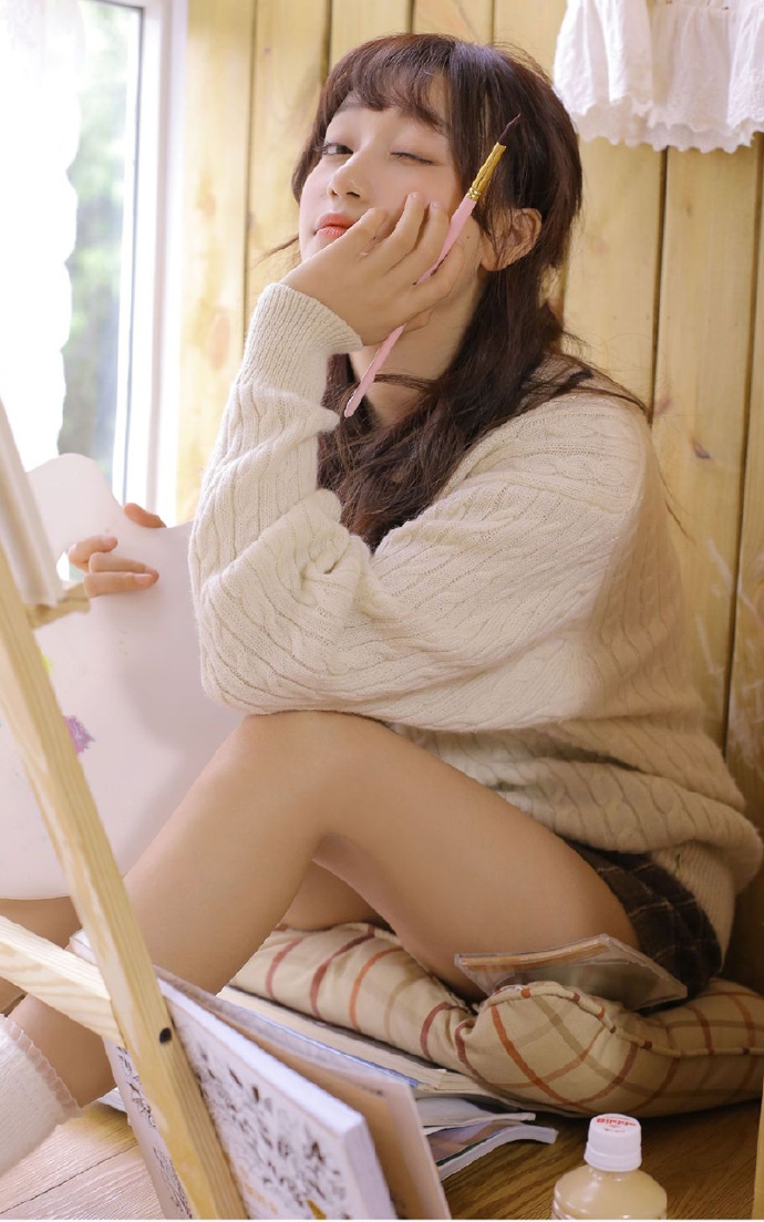 小清新美女白皙大长腿私房写真