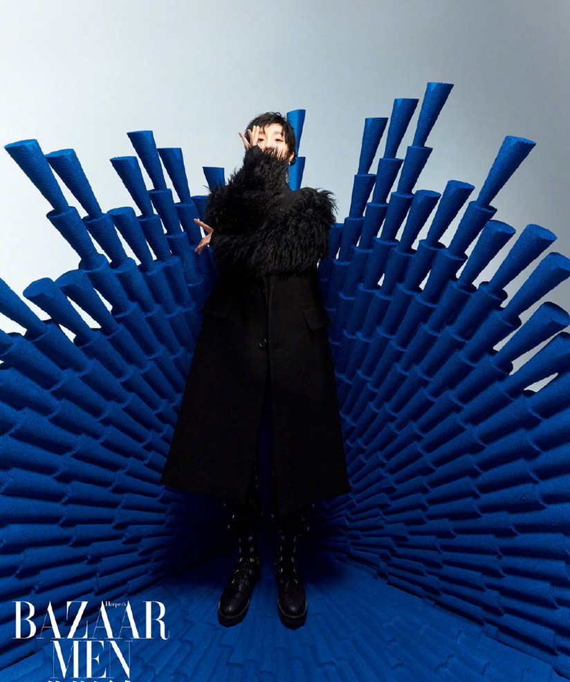 杨幂《芭莎男士》封面飒爽干练短发写真