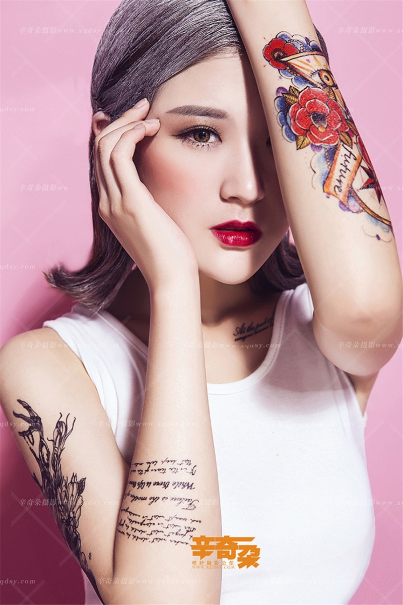 纹身美女细腰美腿性感火辣套图