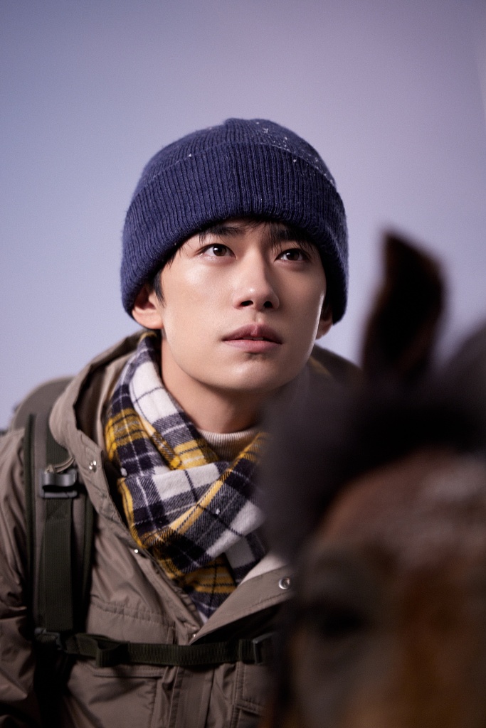 易烊千玺变身冰雪小王子冬奥会写真