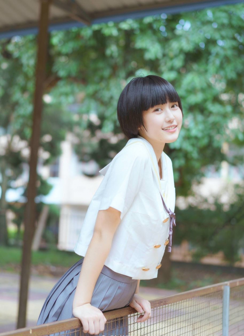 短发学生妹日系jk制服校园写真