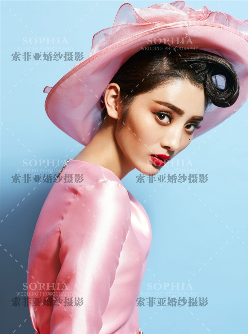 美女御姐红唇雪肤优雅迷人辣图