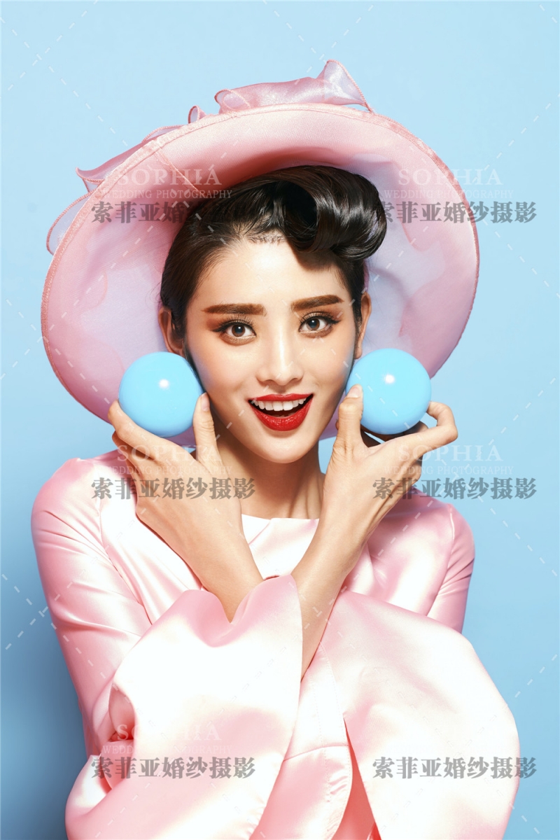 美女御姐红唇雪肤优雅迷人辣图