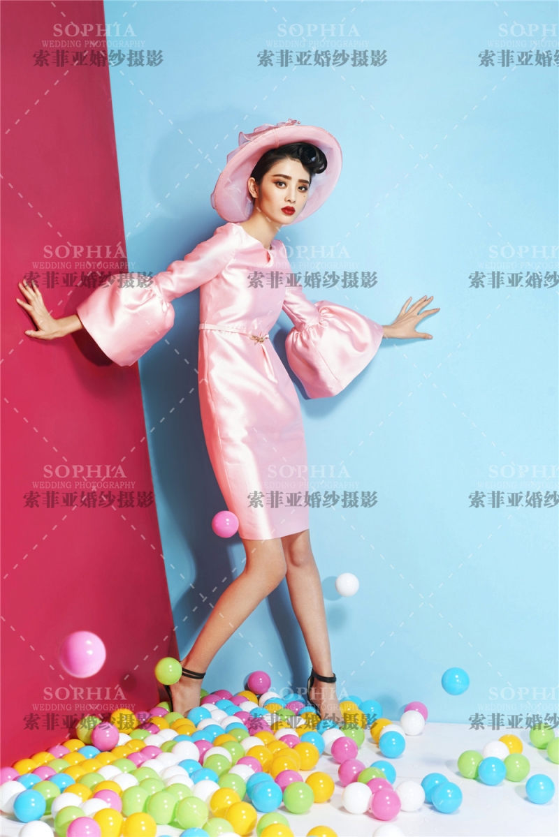 美女御姐红唇雪肤优雅迷人辣图