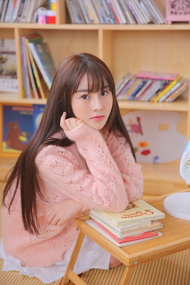 清纯美女黑长直发美丽动人写真