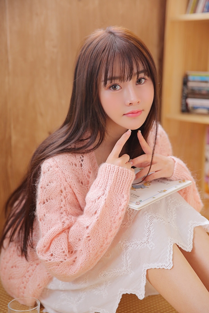 清纯美女黑长直发美丽动人写真