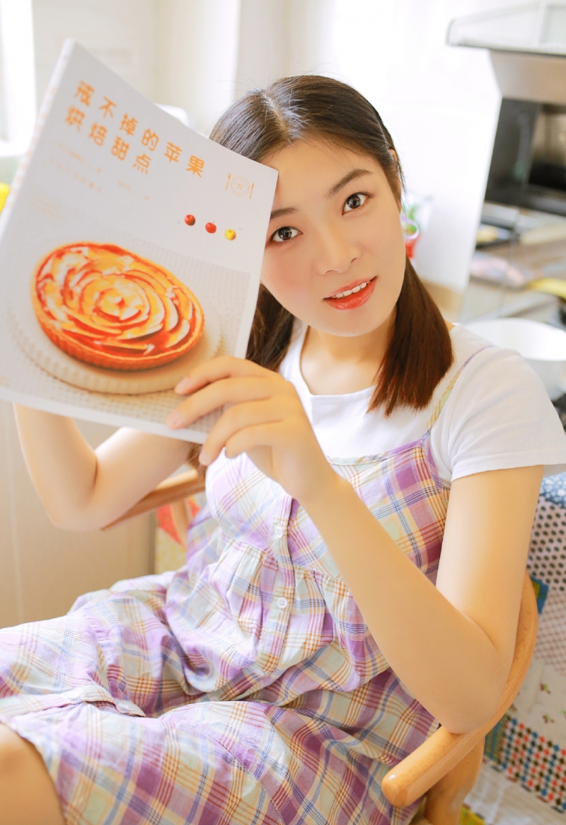 双马尾辫美女白丝美腿精选图片