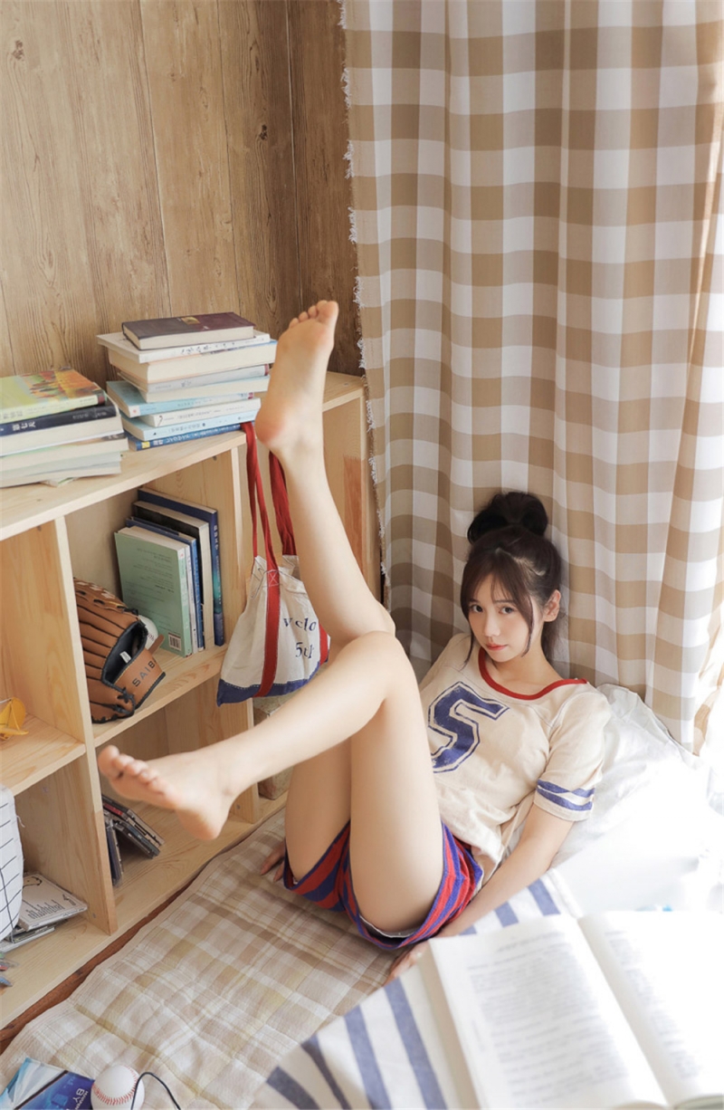 大长腿小姐姐青春活力私房写真