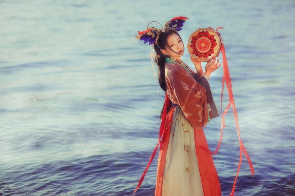 汉服美女精致侧颜唯美古风摄影