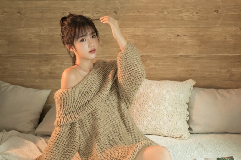 宅男女神性感香肩火辣美腿辣图