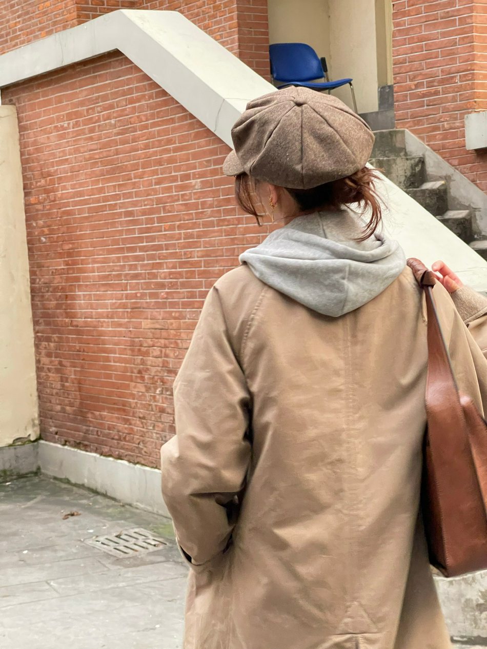 刘诗诗英伦风造型氛围感十足写真