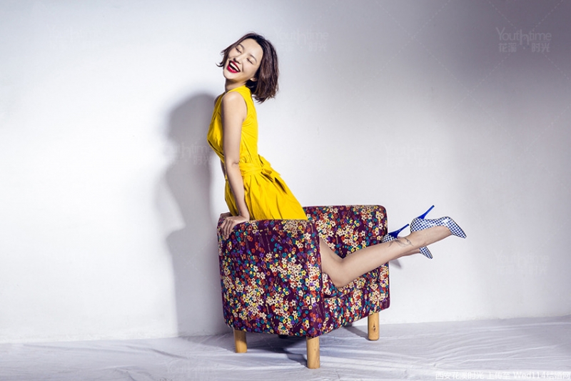 红唇美女高跟美腿性感迷人套图