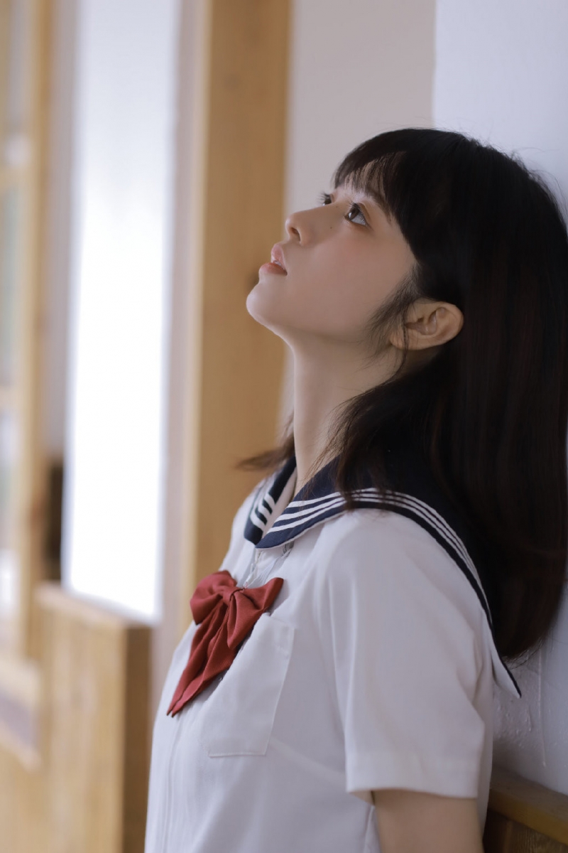 jk制服美女学生妹教室写真图集