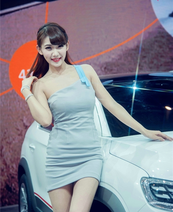 紧身包臀裙车模性感高跟鞋辣图