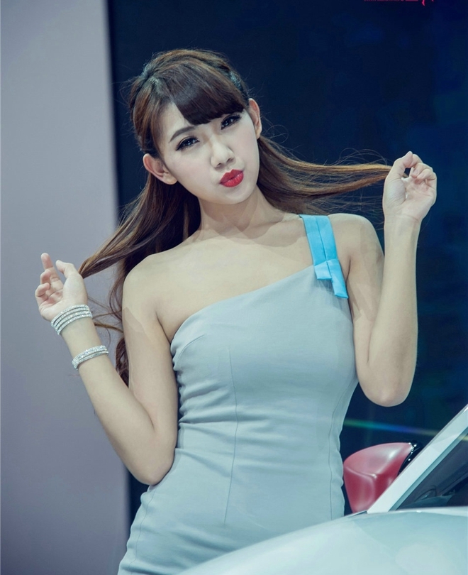 紧身包臀裙车模性感高跟鞋辣图