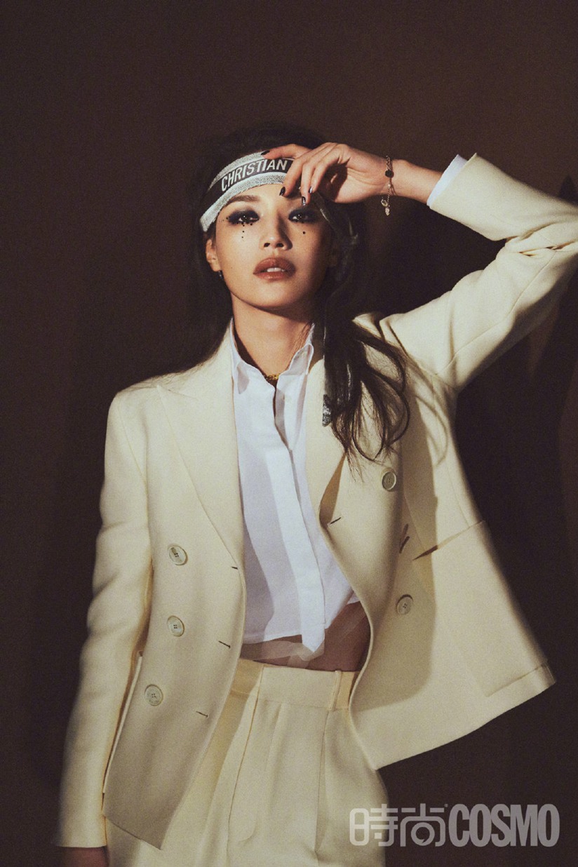 舒淇《时尚cosmo》黑色泪滴酷飒冷艳封面写真