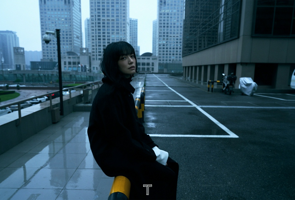 姚晨化身都市女郎故事感十足写真