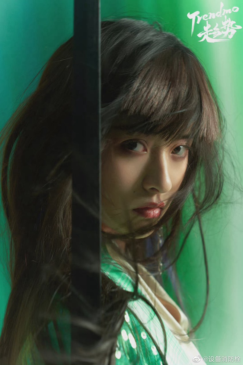 沈月泪痕妆《trendmo》写真易碎感氛围拉满 ​