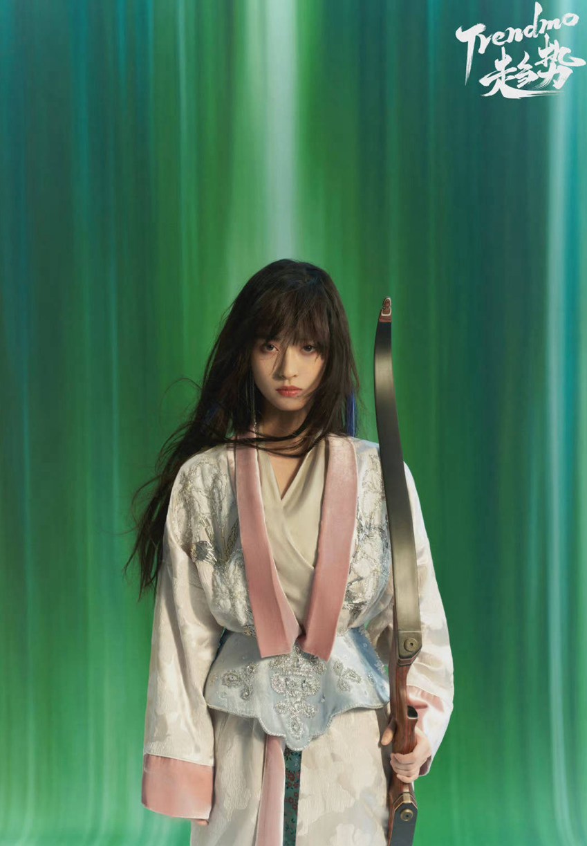 沈月泪痕妆《trendmo》写真易碎感氛围拉满 ​