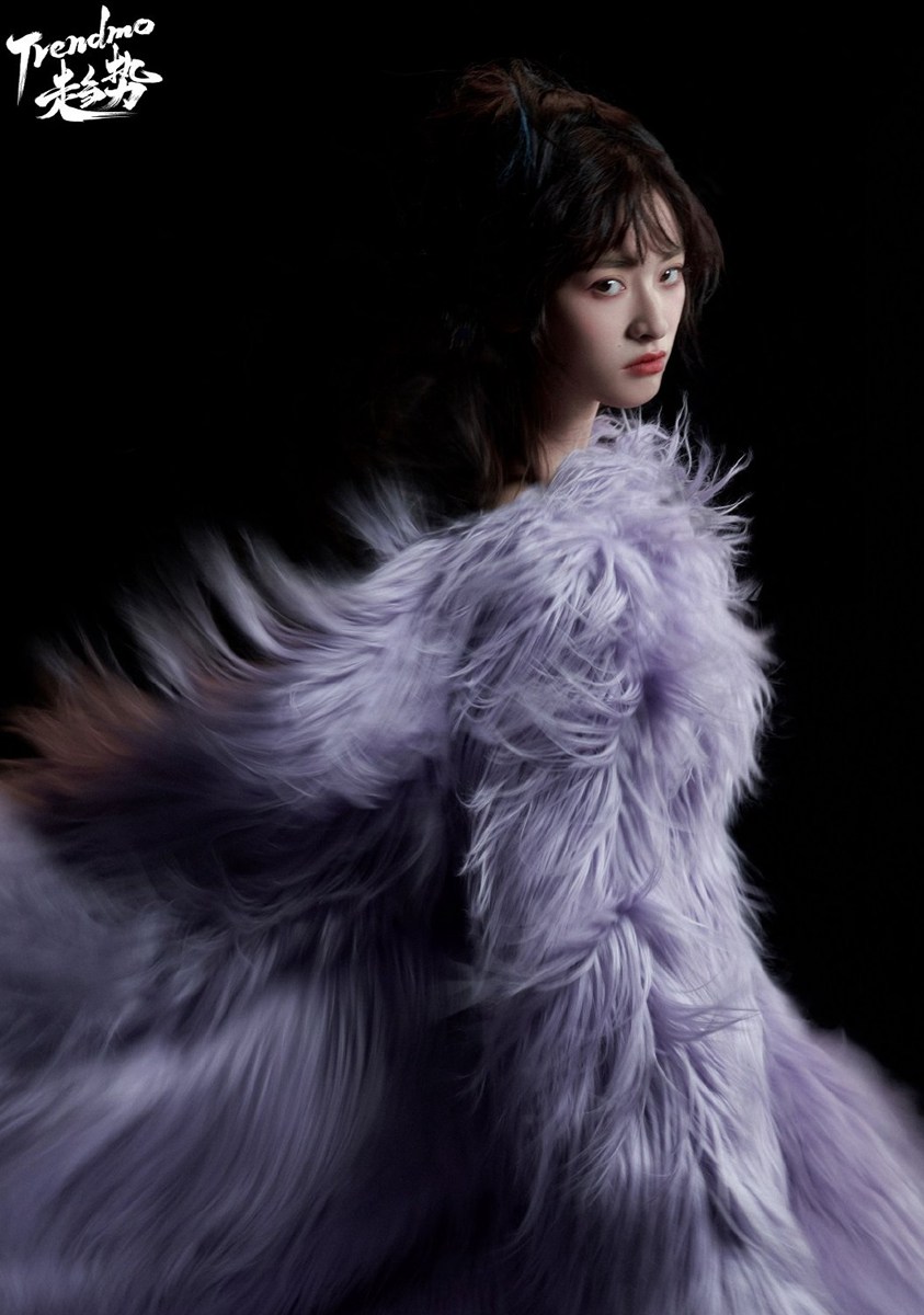 沈月泪痕妆《trendmo》写真易碎感氛围拉满 ​