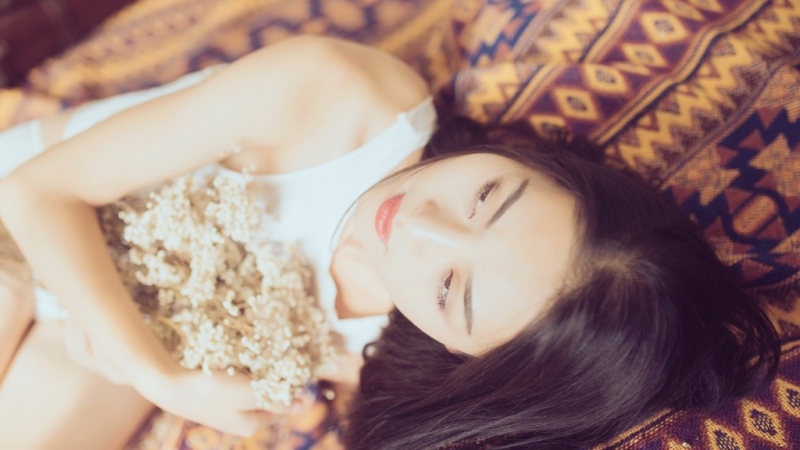 宅男女神妩媚妖娆室内个人写真