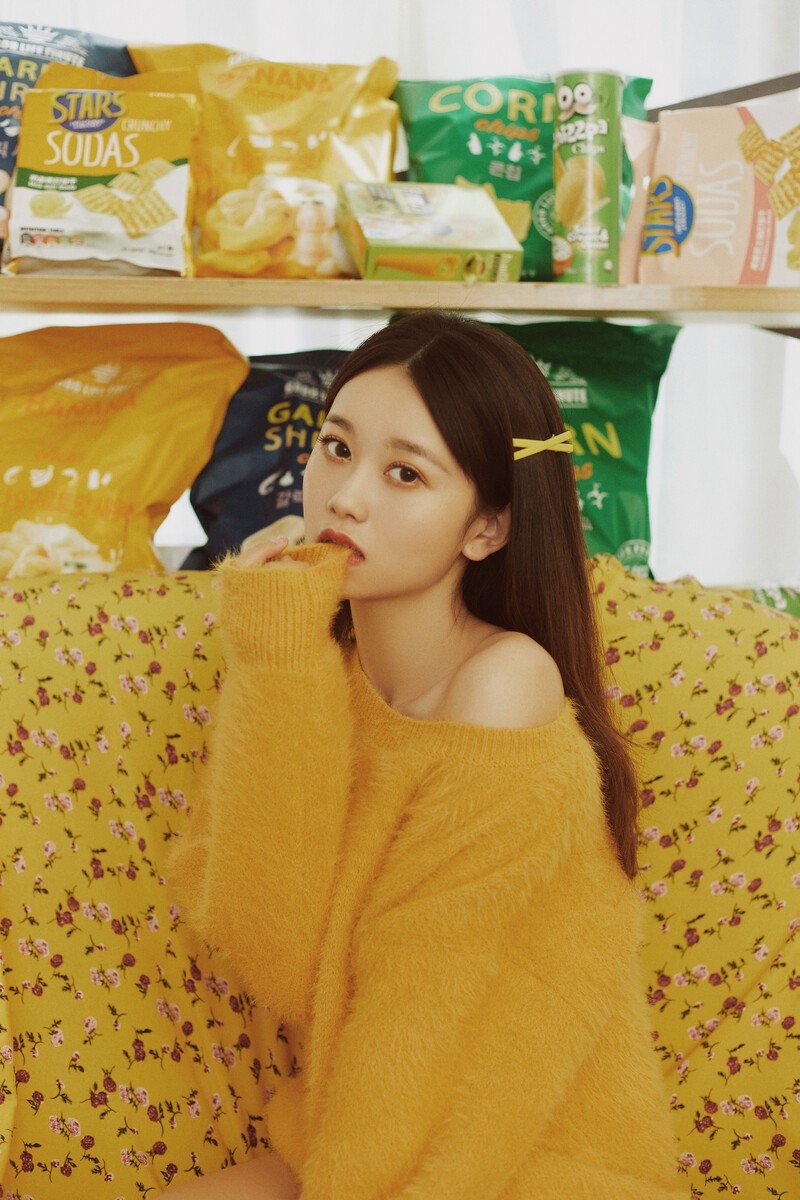 大长腿小姐姐娇俏明媚私房写真