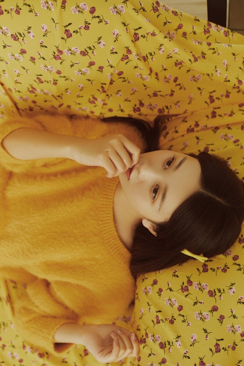 大长腿小姐姐娇俏明媚私房写真