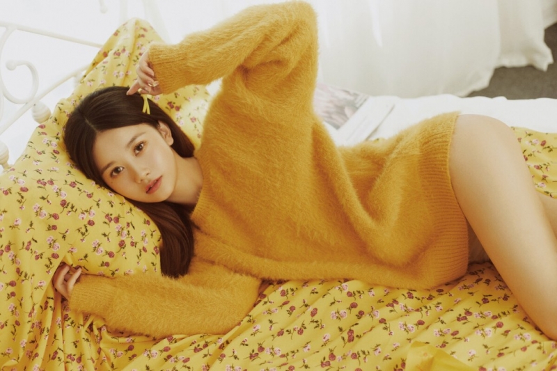 大长腿小姐姐娇俏明媚私房写真