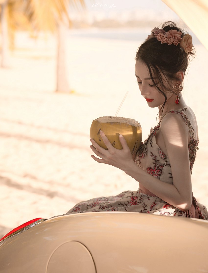 迪丽热巴花仙子红毯造型娇艳迷离胶片风大片