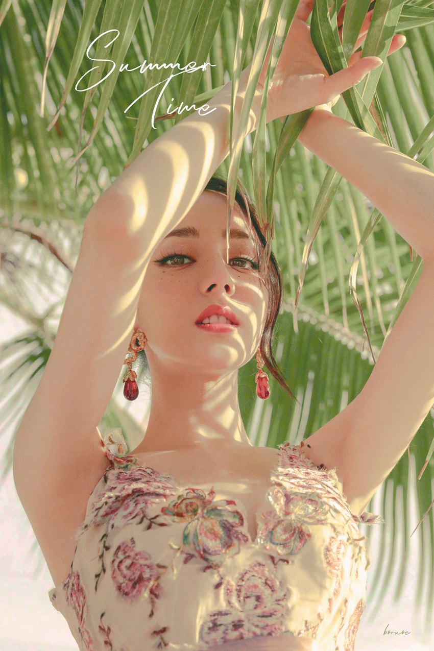 迪丽热巴花仙子红毯造型娇艳迷离胶片风大片