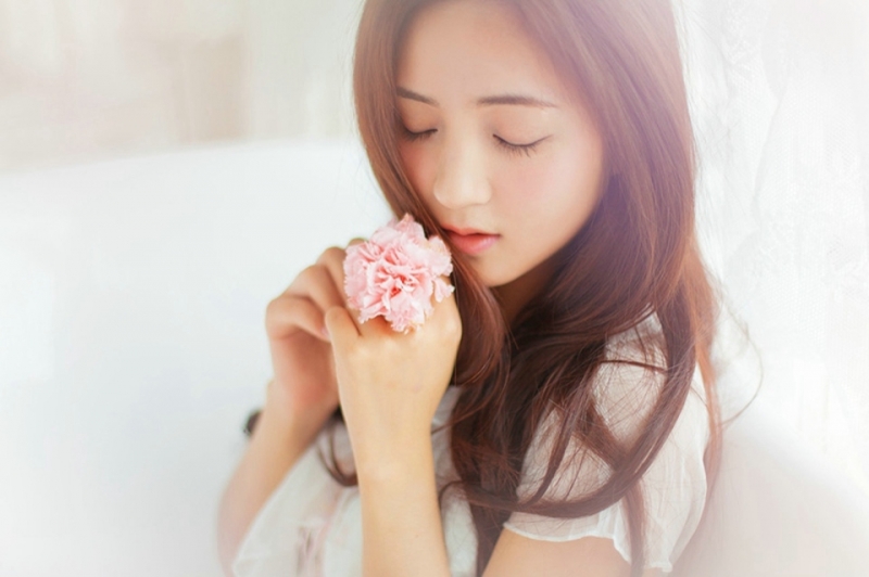 清纯美女人比花娇朦胧梦幻写真