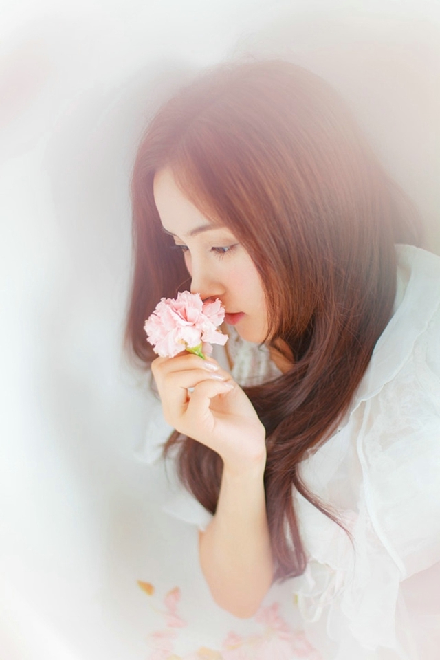 清纯美女人比花娇朦胧梦幻写真