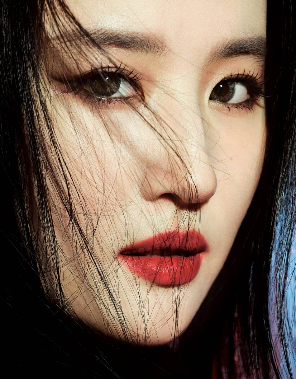 刘亦菲西装皮裤造型又酷又飒写真