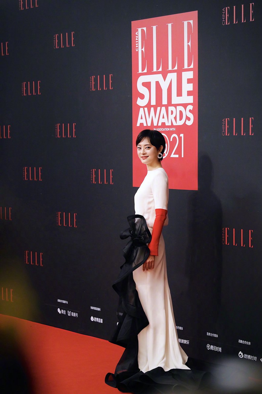 孙俪撞色设计感礼裙图片ELLE红毯低调又性感