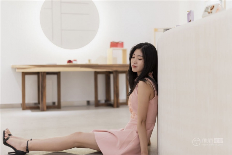 高跟鞋美女御姐性感大长腿私拍