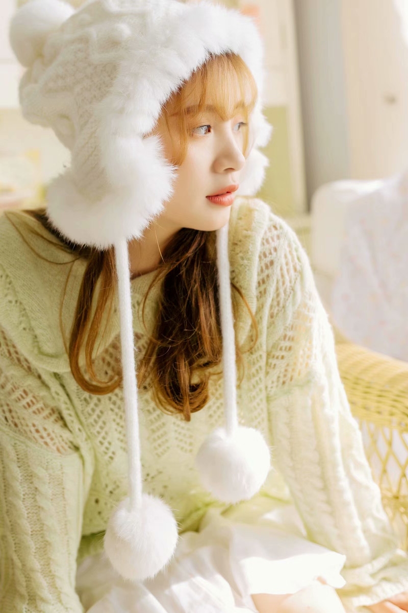 皮肤白皙性情温柔的美女性感美腿私密写真