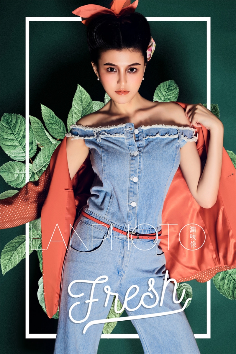 性感女郎漂亮脸蛋完美身材私拍